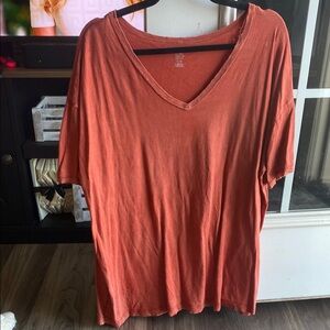 Women's V-Neck Top in Rust